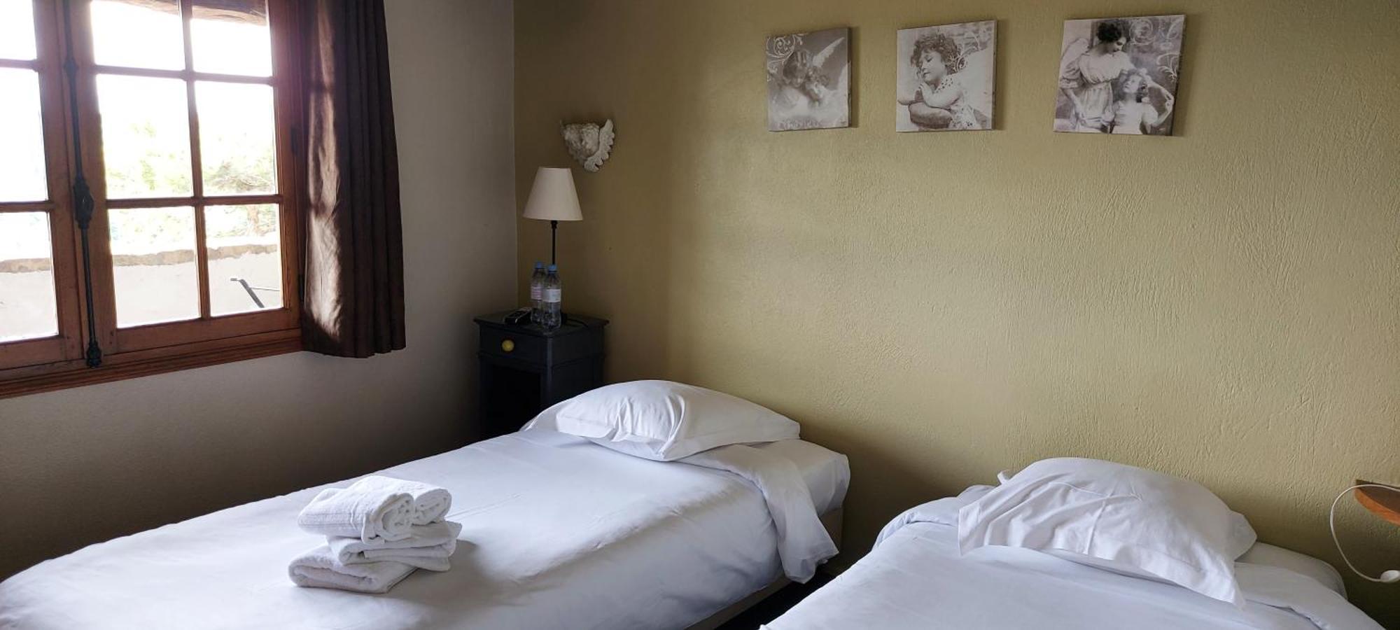 La Capitelle Hotell Mirmande Rom bilde